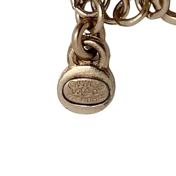 Chanel Gold / Red / Pearl 2005C Shell Charm Necklace - Picture 4 of 4